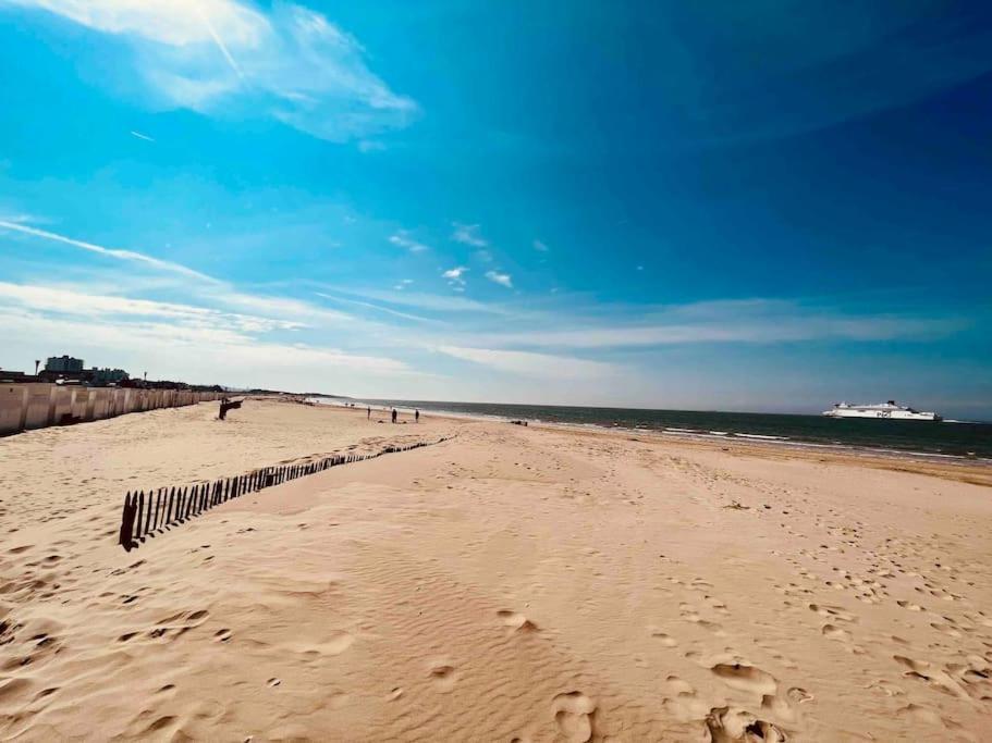 Le Cosy Lägenhet Calais Exteriör bild